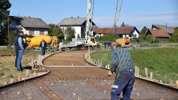 4 Betoniranje šetnice uz Lonju - Javor Bojan Leš - Ivanić-Grad